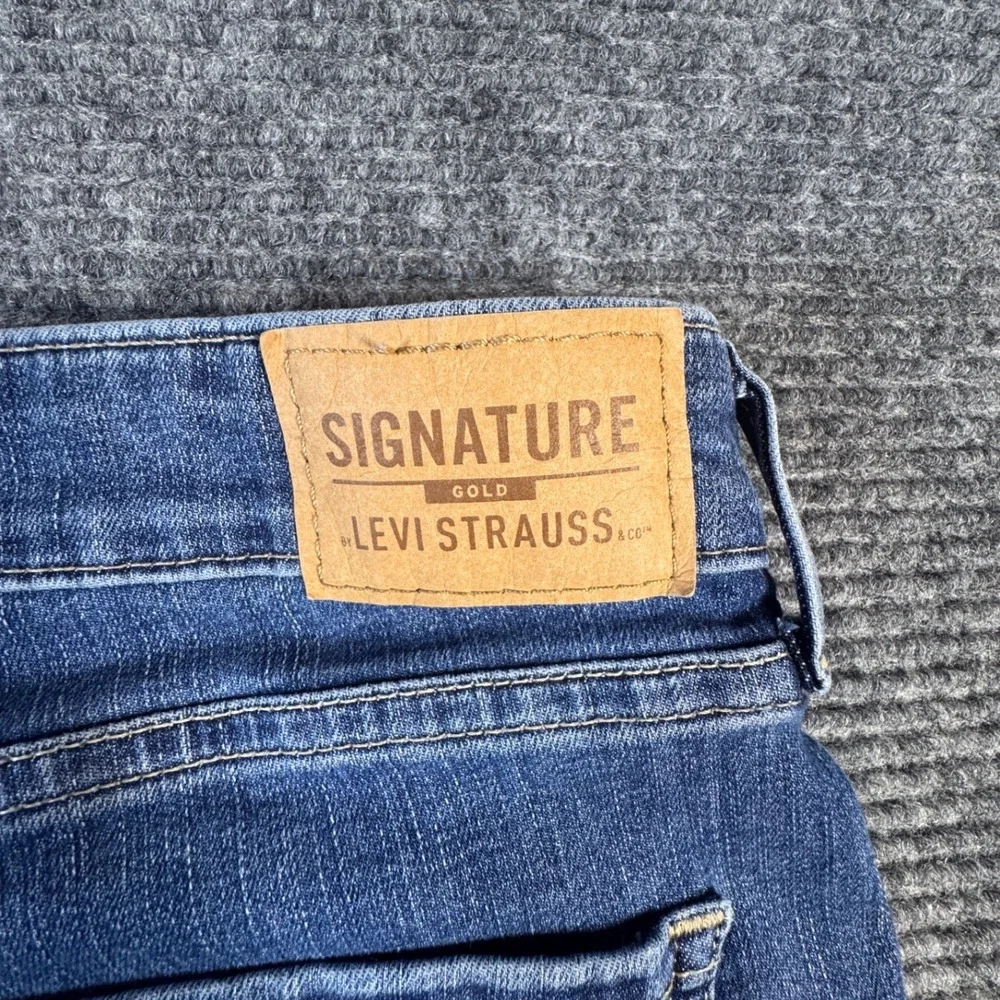 Signature by Levi Strauss Gold Totally‎ Shaping Skinny Jeans Blue Size 36x30